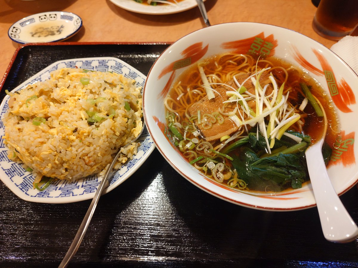 chibusan's tweet photo. 芽室町、萬彩にて、麺飯セット＋餃子、エビマヨ、唐揚げ、角煮、カニ玉。昨日の上げ忘れ。割引券をもらったので久々に萬彩に行ってきました。注文したあと店員さんに量を心配されましたが、完食できました。どの料理も美味しかったです。 https://t.co/ozFG143ngO