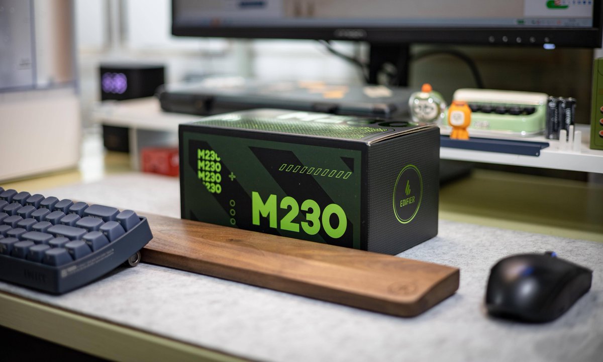 dbwjd3d's tweet photo. Just couldn’t wait to unbox my new wireless headphones—sound quality is chef’s kiss already!  #unboxing #newgear https://t.co/3xmLLS9Gll
