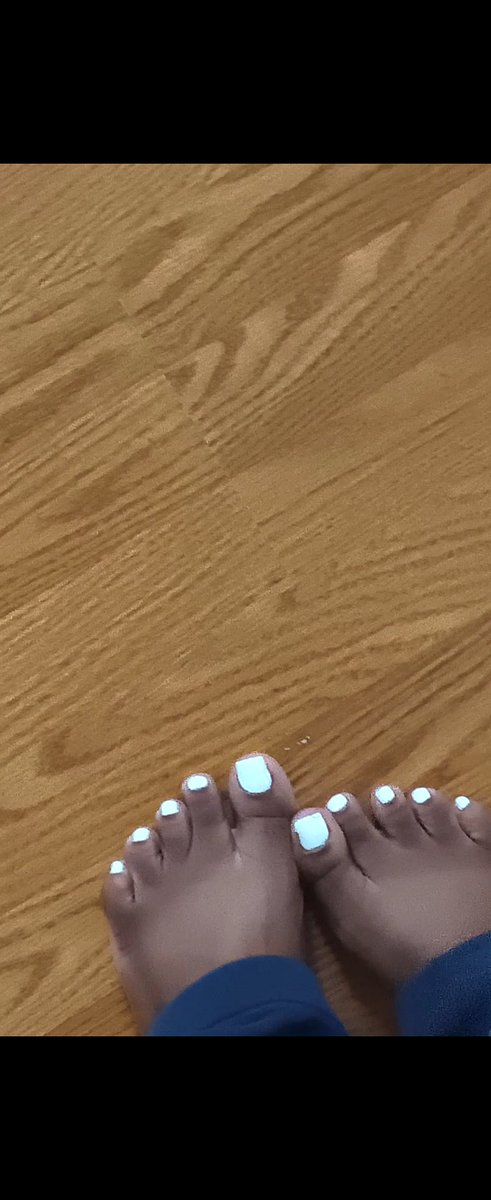 BareBeautiful2's tweet photo. Pick a toe to lick 😋 https://t.co/KFvwMvix1M