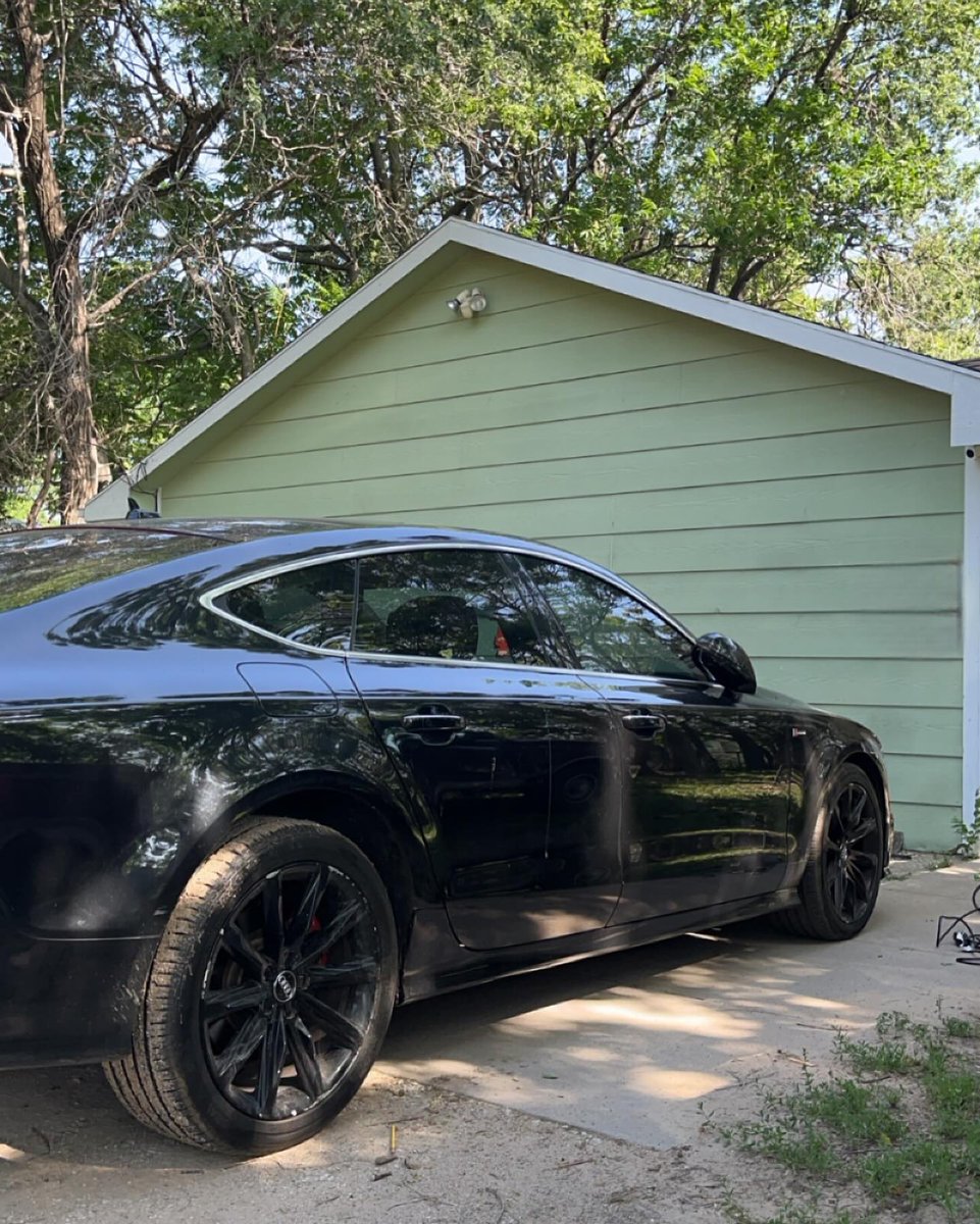 MiliiRomanAm's tweet photo. Brought the shine back to this beautiful Audi A7! Reach out via email or text. https://t.co/V2jxZWc8sS