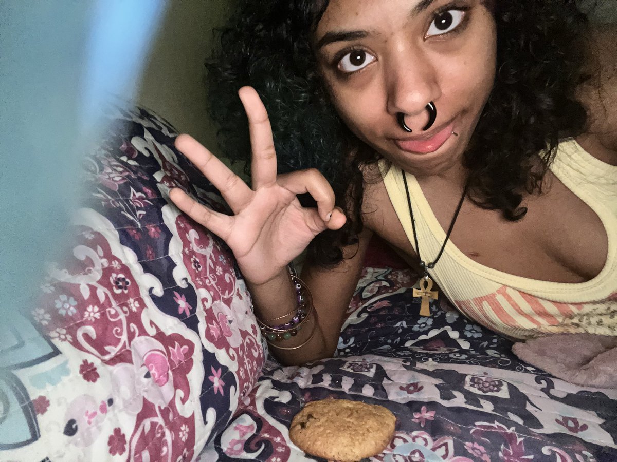 muttscynophobia's tweet photo. i baked This ⬇️ cookie. who da man????????? https://t.co/78P89yODYp