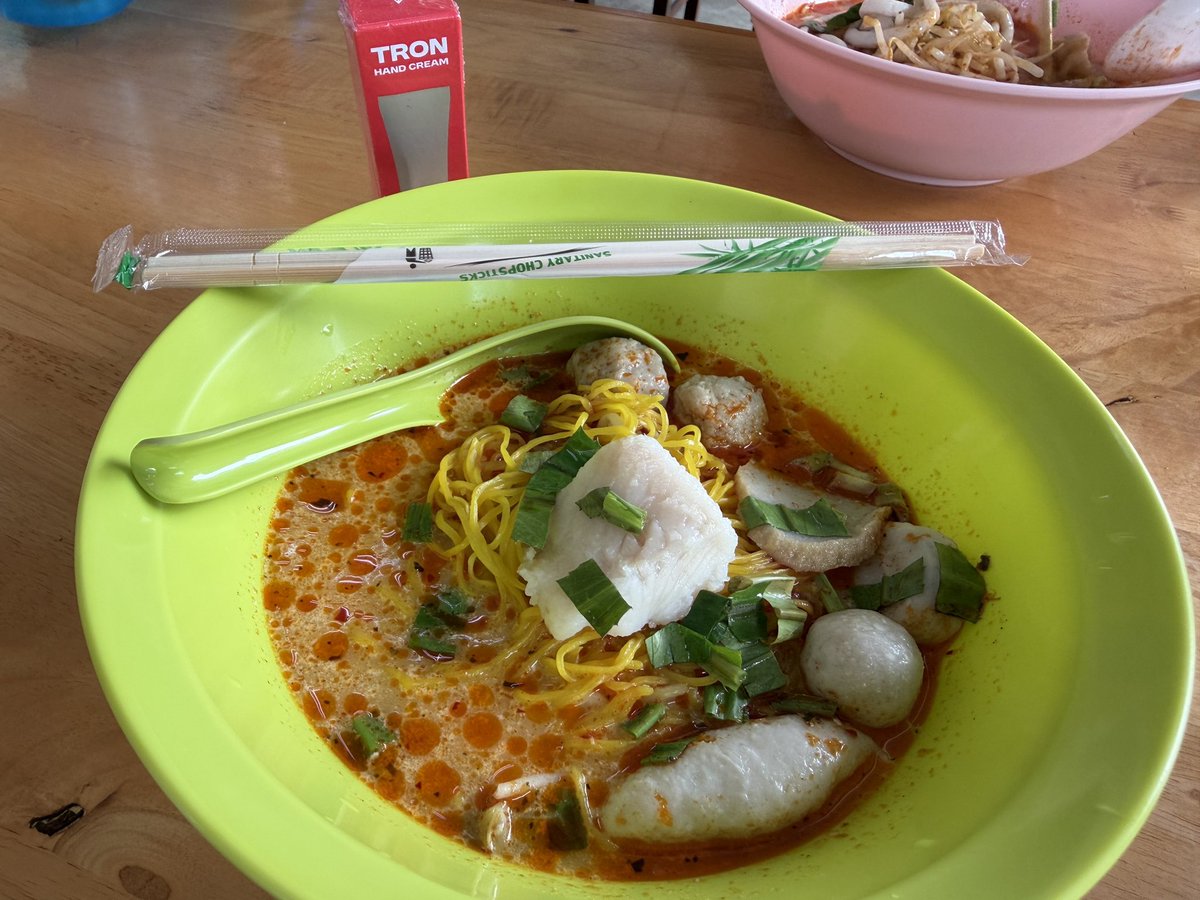 MKrub8's tweet photo. GM ยามเช้าครับ
เช้านี้แวะโซ้ยไอติมหลอดโบราณน้ำอัดลม เสียบไม้ 

ตบท้ายด้วยก๋วยเตี๋ยวปลาต้มยำ

แล้วก็ไม่พลาดที่จะพก Merch @trondao ไปถ่ายรูป ฮาๆ 

@justinsuntron @TronDao_THA 
#TGF #TRONGlobalFriends https://t.co/0w9OPzgkqW