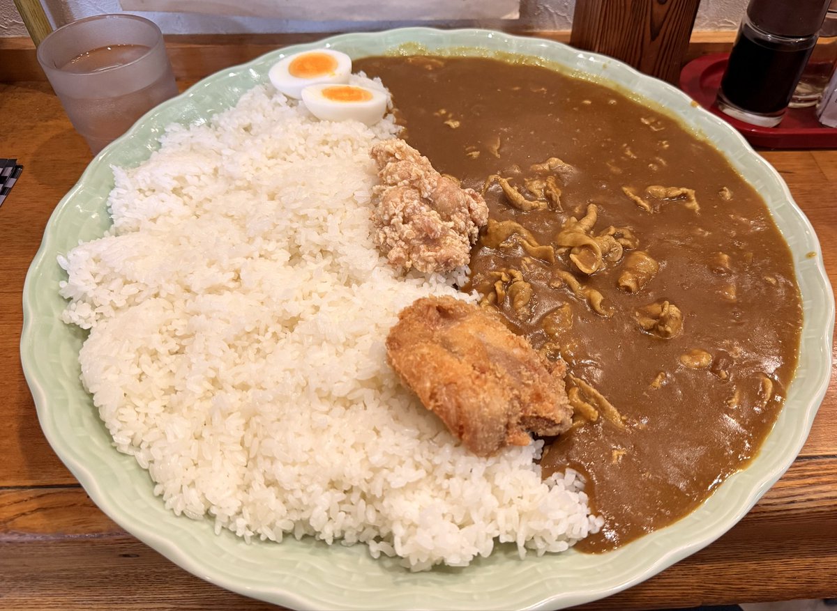 thodsaporn's tweet photo. 気になってた足利市の桂林を訪問。
ジャンボカレー２キロを頼んだけど、出て来たカレー、どう見ても２キロ以上ある笑 https://t.co/qR2DvyTkwc
