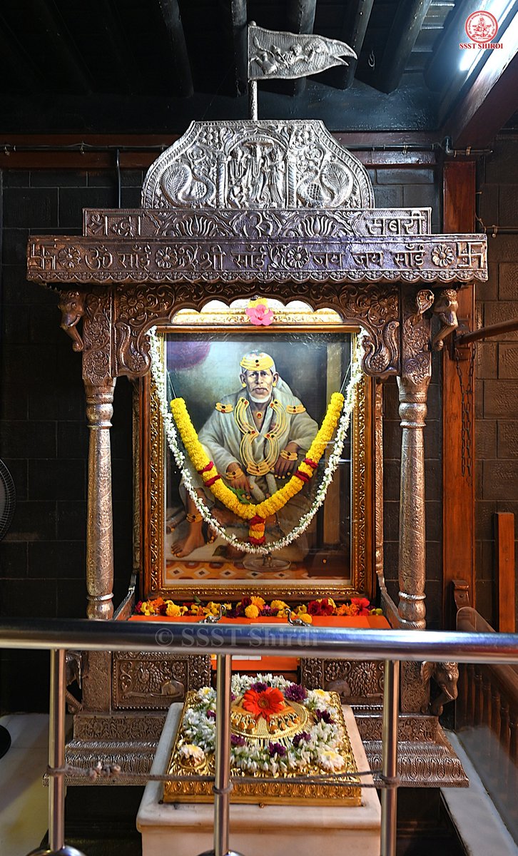 Gottipati4546's tweet photo. *!! ॐ साई राम !!*
*श्री साईबाबा संस्थान विश्वस्त व्यवस्था,शिर्डी*
*!! ॐ Sai Ram !!*
*Shri Saibaba Sansthan Trust, Shirdi*
≈≈≈≈≈≈≈≈≈≈≈≈≈≈≈≈≈ 
*आरती :-शिर्डी माझे पंढरपुर*
*सोमवार २१ सप्टेंबर २०२६*  
*Aarti :-Shirdi Majhe Pandharpur*
*Monday 21 September 2026* https://t.co/wW6dvOpnCI