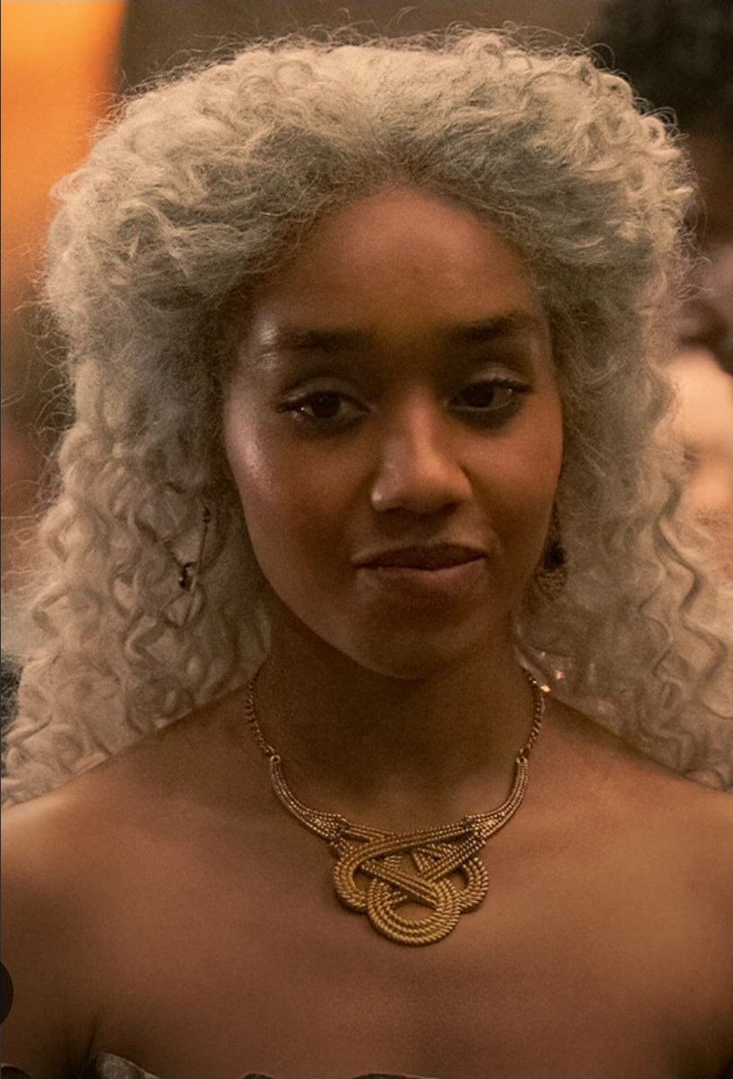_hightowerr's tweet photo. Baela taking Laena’s whole face. In particular young Laena. https://t.co/bV8xhO8w0e