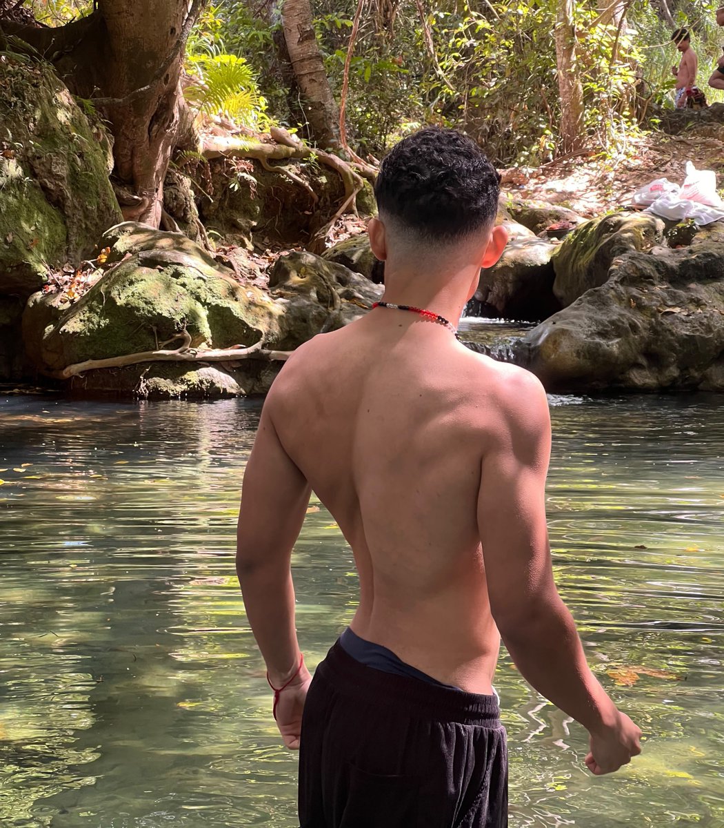 vsereiosedutor's tweet photo. 🐬✨️🧜🏻‍♂️🏹🌊
#caboclo 
#sereio 
#sedutor 
#boto 
#encantado 
#brasil https://t.co/2z3udyUryq