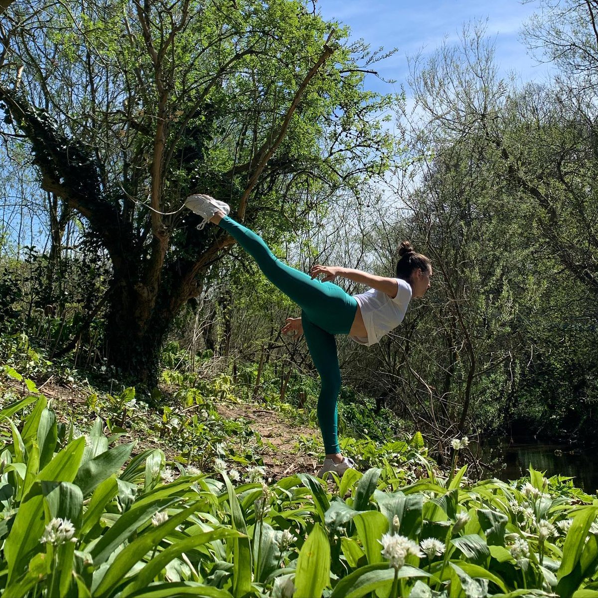 AbbeyCambron's tweet photo. Enjoying the sunshine last weekend with @myproteinuk @officialmp and their newest composure range. I love how this new collection has been made with a more conscious step towards being eco friendly, @officialmp have used a fabric called @repreve a https://t.co/vg3Q55UmC5