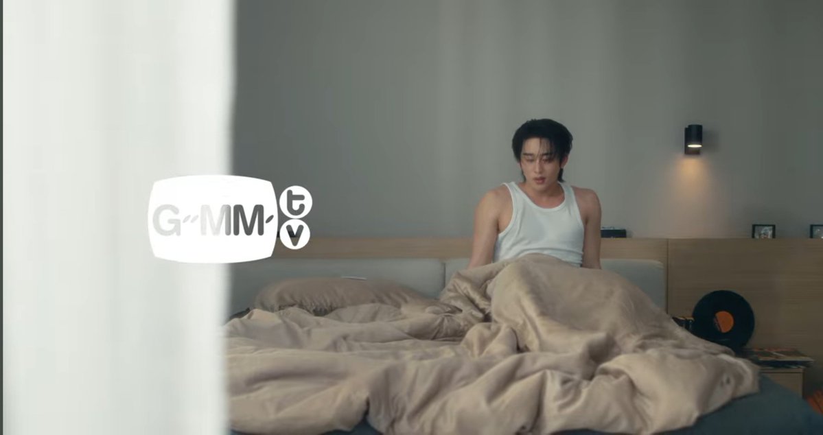 PTanmag's tweet photo. เวสตี้จ๋าฝากเพลงของหัวหน้าด้อมด้วยนะคะ

EST 2ND SOLO BY HEART

#ByHeartMV_ByEST https://t.co/14LtB0vt6S