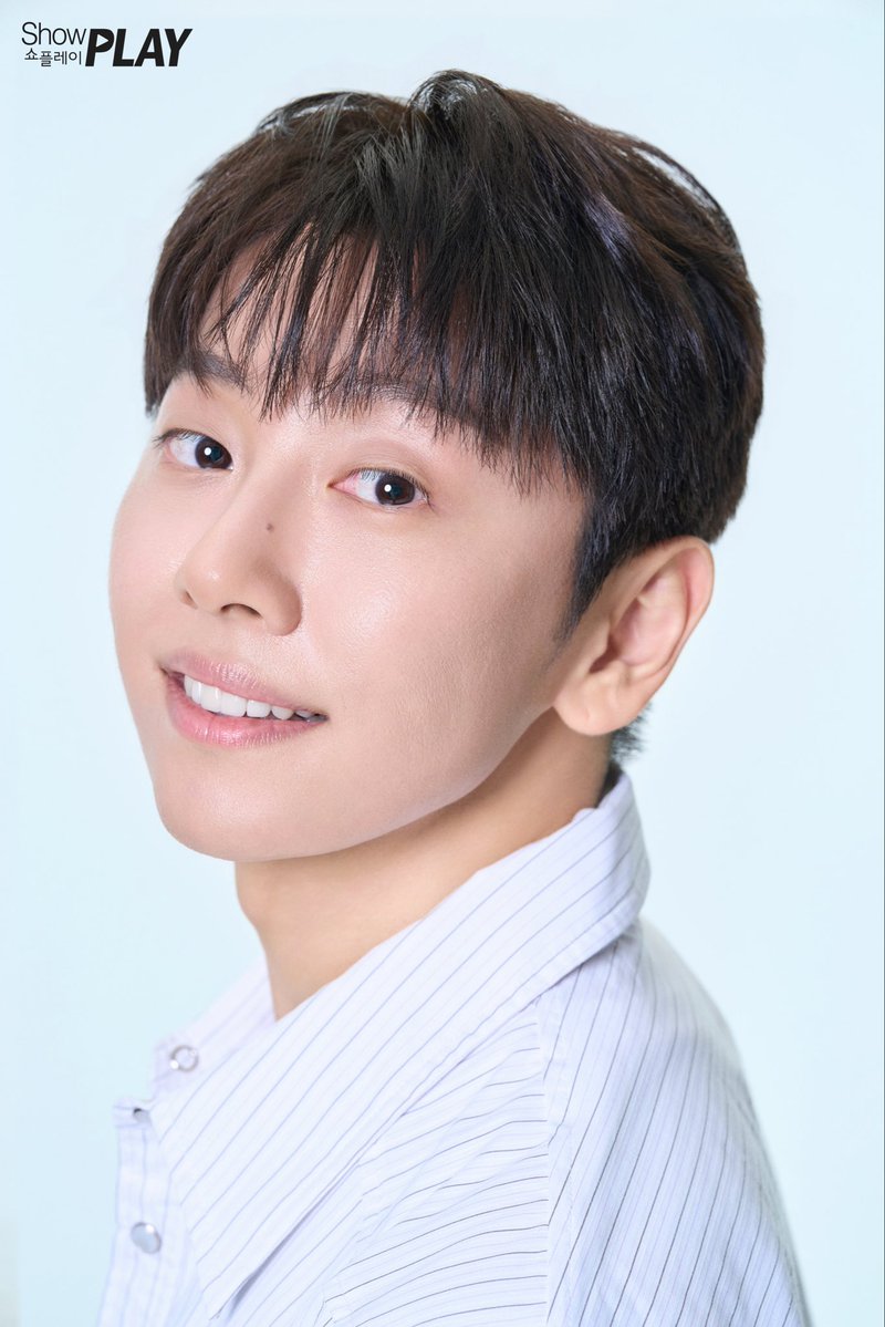 showplay_act's tweet photo. ✨𝐖𝐄𝐋𝐂𝐎𝐌𝐄 𝐑𝐎𝐇 𝐓𝐀𝐄 𝐇𝐘𝐔𝐍✨
#노태현 배우가
쇼플레이의 새로운 식구가 되었습니다🎉
앞으로 더욱 다양한 활동을 보여드릴 예정이니
많은 관심과 사랑 부탁드립니다🤍
#노태현 #ROHTAEHYUN
#쇼플레이 #ShowPLAY https://t.co/CWCC7flVSh