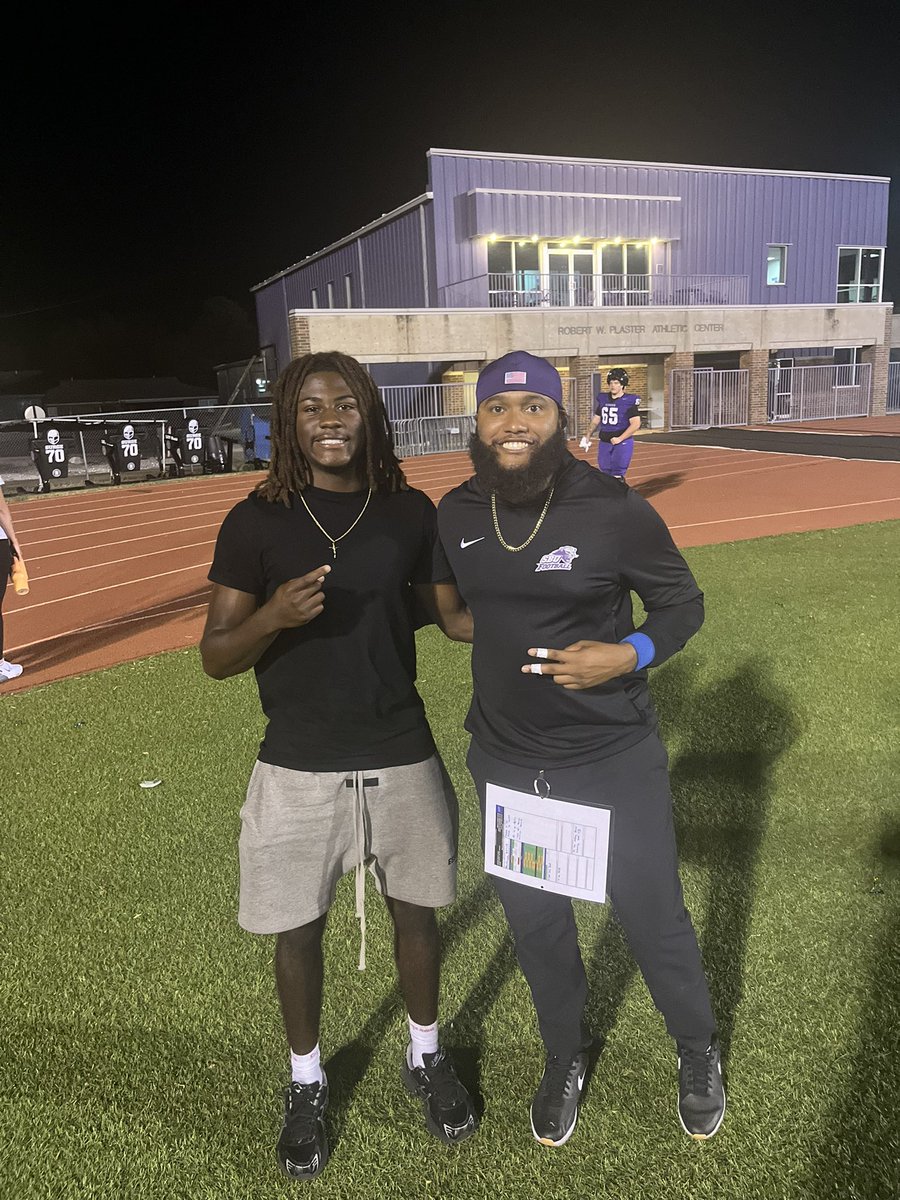 jonjonk12's tweet photo. Had a great time at @sbubearcats_fb this weekend. Appreciate all the love, cant wait to be back!
@CoachDNew_ @CoachKThomason https://t.co/XQXyPNNoNO