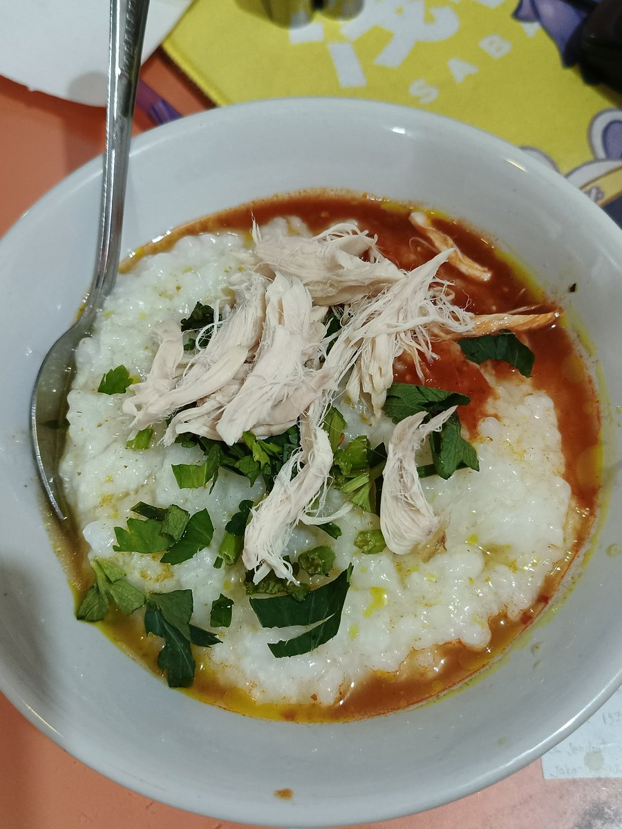 phaexthon's tweet photo. bubur sebenarnya adalah bubur tanpa kecap dan kacang https://t.co/V1pA0dg7RQ