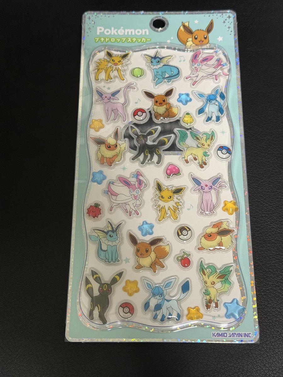 mdrkw_hikaru's tweet photo. これはなかなか良いシールをゲット出来たなぁ♪黒カテゴリー白カテゴリーブイズカテゴリーとセレクトの仕方もナイス♪絵も全体的に好きな感じ♪
そうそう！イラストセレクト出来るTシャツは、アローラキュウコンとメタモンにしました☺️届くの楽しみ♪ https://t.co/k8lidmz9ZU