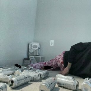 cottonxanny's tweet photo. i giggle everytime i see these pics from when i was 15 and obssesed w white monster bc the internet popularized (mind u its the most mid flavor evr) https://t.co/SRTFOtjhCq