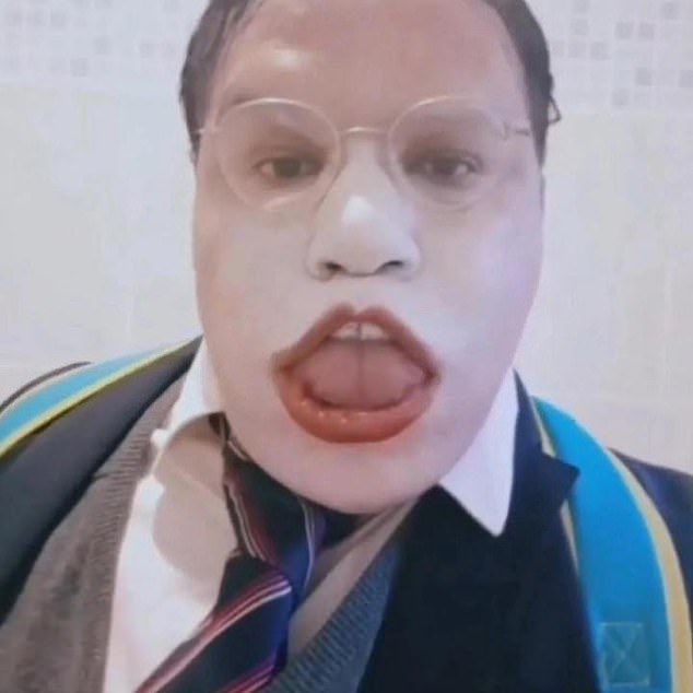 Nophono6576's tweet photo. Those lips remind me of smartschoolboy9 https://t.co/ctfbxAmfvT