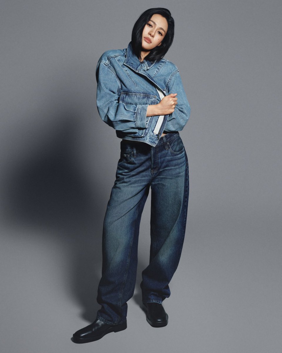 VogueThailand's tweet photo. https://t.co/m5jW4GAUUZ