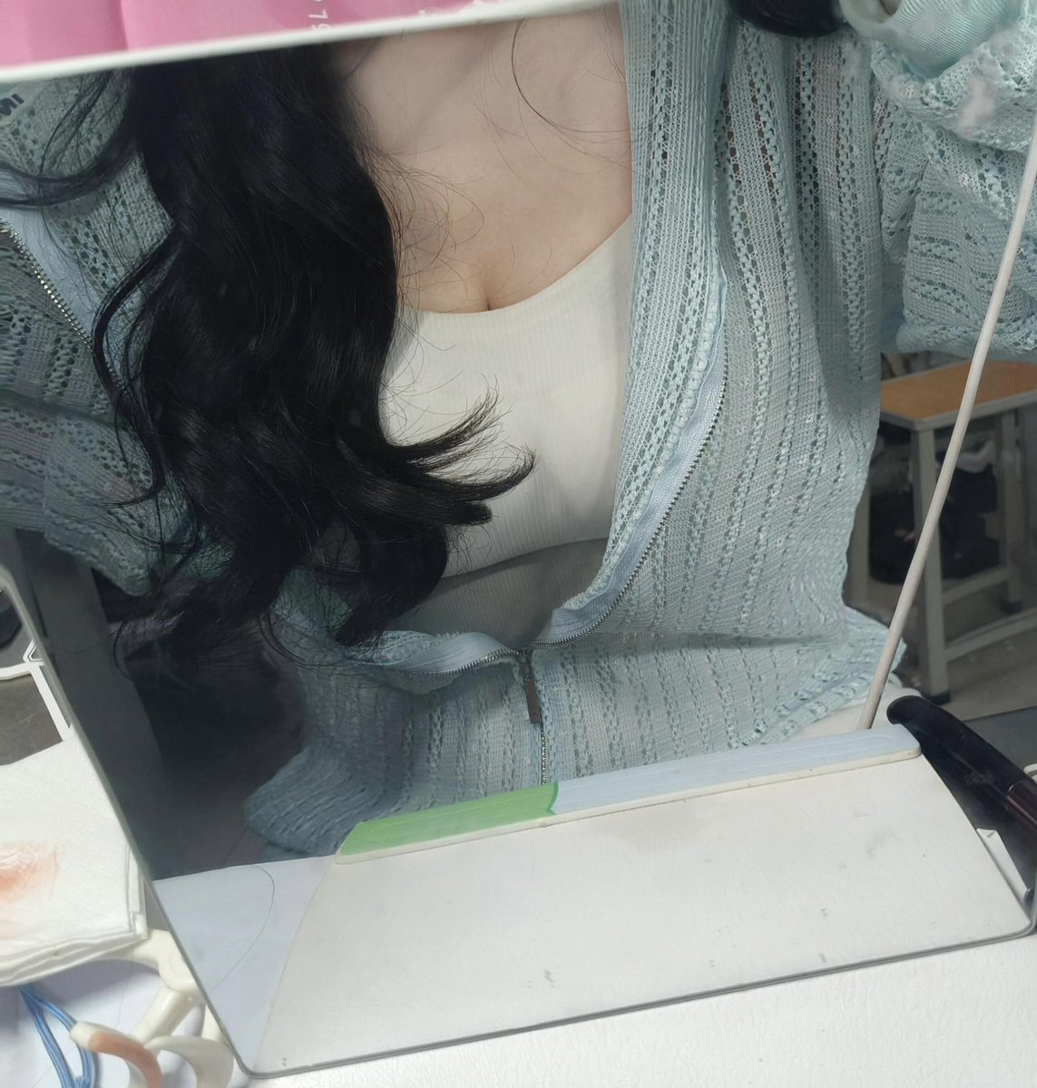 aheartstrg's tweet photo. 西安这座城市只有爱爱，没有爱情 #西安 #女大 https://t.co/WuzIzpWX43