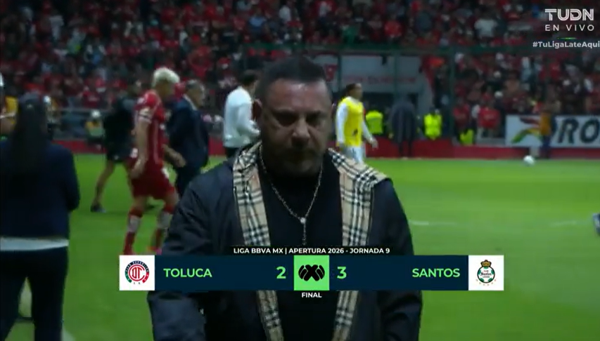 Lu12_2005's tweet photo. No puede ser posible que AGUANTES todo el segundo tiempo con linea de 5 y juegues sin un "9", hoy toda es de Mohamed, no supo que hacer despues de la expulsión de Eve Lopez  

El Peor partido de la era Mohamed? https://t.co/wiZqy1oX68