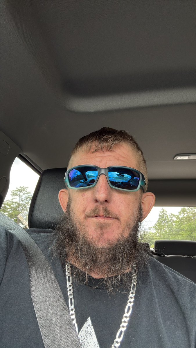 redneckdude88's tweet photo. @AdeleGrddd 38 https://t.co/liLASRZv70