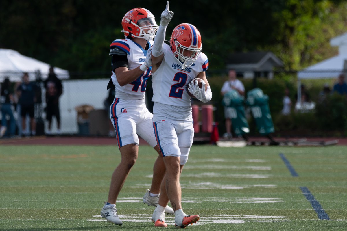 HalsemaJacob's tweet photo. Best 📸 from:

@CoastGuardBears @ @NicholsBisonFB 

_____

🏈 Regular Season | FINAL: (2-1) USCGA 49, (0-3) Nichols 42
📅 September 19, 2026
📍Dudley, MA
📸 for @CoastGuardBears 

https://t.co/gOqRIMXsgx https://t.co/j6co2lWNvq