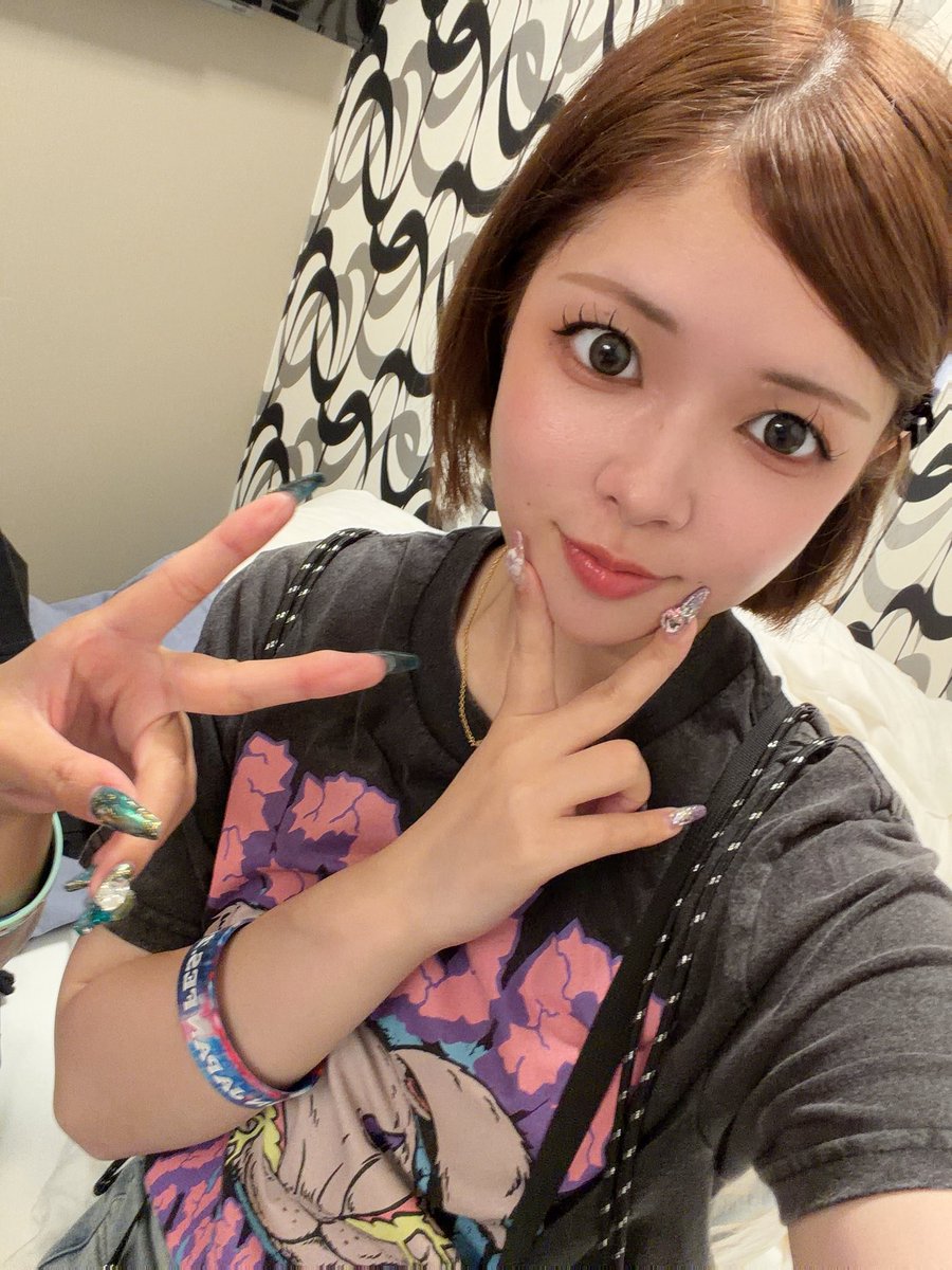 kzh__sub2's tweet photo. ロッキン中止になったし出勤にするぽよ〜

本日▶️23-06
23日▶️18:00〜20:40まで⭕️
25日▶️17:00〜0:30まで⭕️

よろしくです！！ https://t.co/ZTk5lylJXa