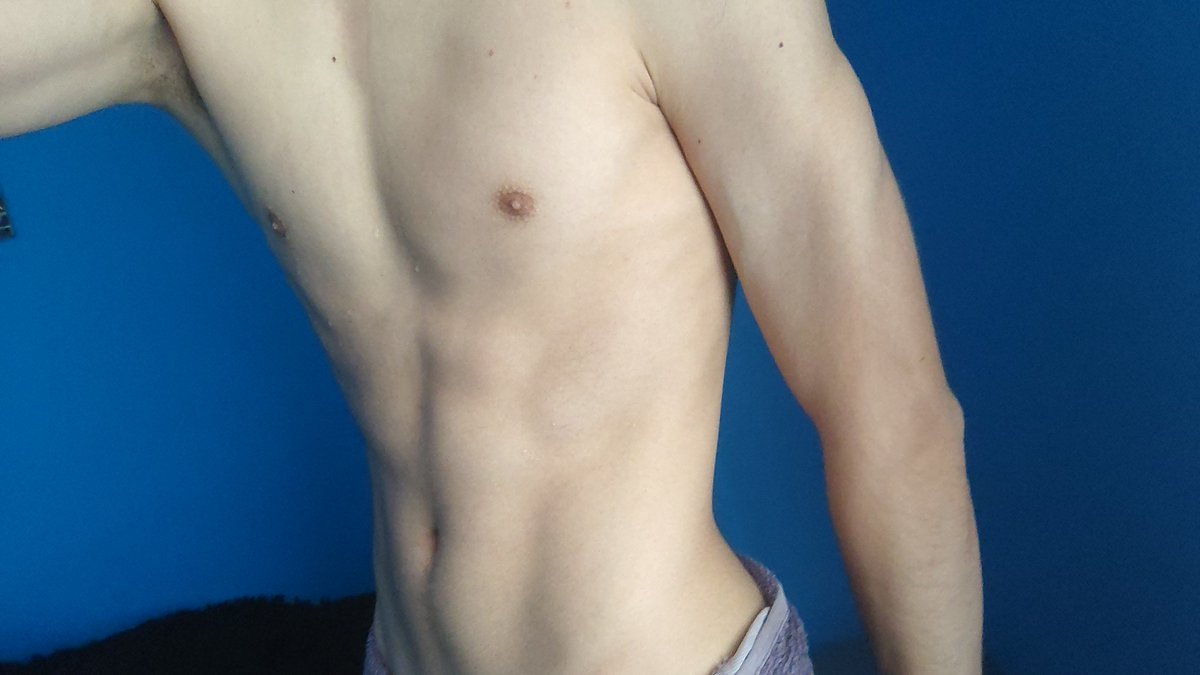 maximuslenvxwr's tweet photo. quien quiere ser mi amiga hormonal quien quiera que comente o me escriba al dm🫦🔥 https://t.co/BZZO5jxosK