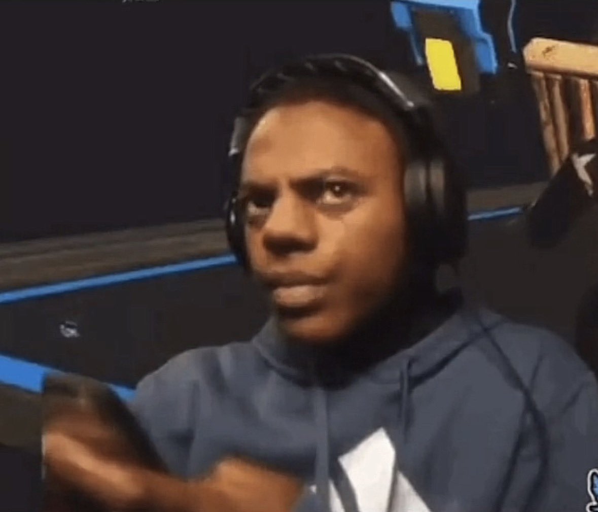 Teapoturneo3rt's tweet photo. @True_Velgrynd @KuraKusanali he has to go back in time to prevent himself from being a piece of shit instead of choosing to do so? Yea bro pack it up. https://t.co/ogO0XOarV5