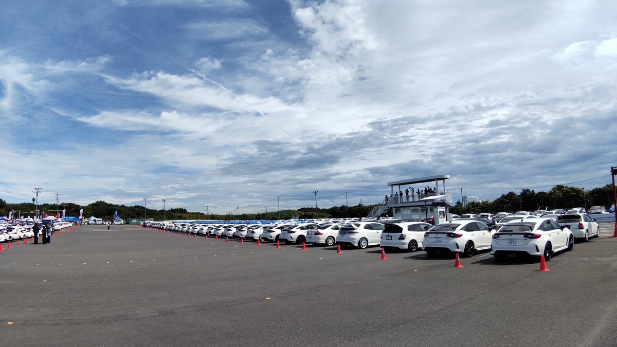 163chan_163's tweet photo. 鈴鹿サーキットにてHonda All Type R World Meeting 2026 鈴鹿開催中

紛れてます👍️

#HondaAllTypeRWorldMeeting2026鈴鹿
#鈴鹿サーキット
#タイプR
#シビック https://t.co/cZypI3PCe7