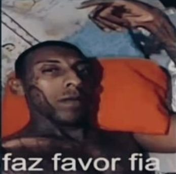 Snowifxis's tweet photo. Velho a criatura posta umas 4 ft com nmrd dele e no msm dia ta me manda msg pra encontrar ele ta achando q eu sou oq??? https://t.co/Qky48v9OnY