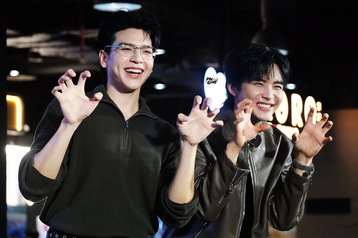 piegolf_family's tweet photo. ขอบคุณ​พลัง #พริกแกง ทุกคน
พวกเธอแซ่บบ...สมชื่อ สุดยอดจริงๆ 🌶️🔥 
ติดเทรนด์ทะยานขึ้นถึงอันดับ 17 ไปเลย
เก่งกันมากๆ ทั้งลูกด้อมและหัวหน้าด้อม จับมือกันปังสุดๆ เลิฟความสามัคคีนี้มาก  💙💚

Thank you for all the power, #PrigGang
You guys are truly as spicy and fierce as your name! 🌶️🔥
We made it all the way up to #17 on the trending list!
Everyone did an amazing job both the fandom and our lead.
Together, we're unstoppable! Absolutely loving this unity. 💙💚

━━━━━━━━━━━━━━━

❝ #pie_saran : #เตาอบตัวพี ❞
❝ #golfpasatorn : #แคดดี้ของแป๊ะยิ้ม ❞