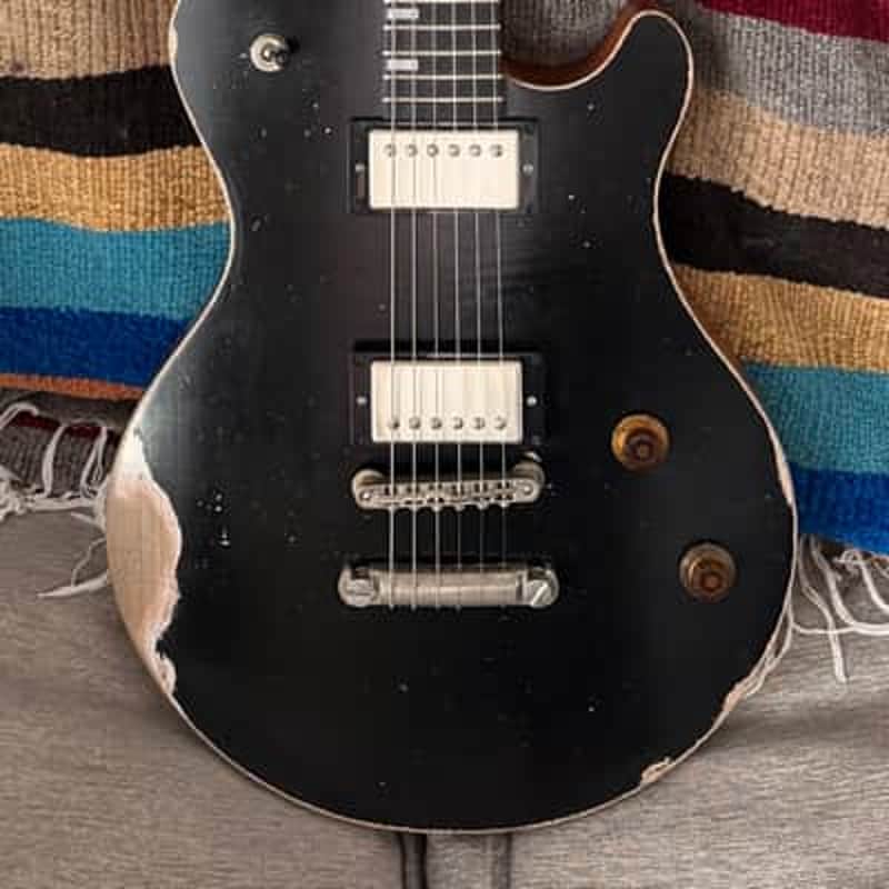 TheGuitarPit's tweet photo. 🎸 Friedman Metro D 2020 - Black heavy relic
💰 $2,600 · Excellent Condition
🔗 Link in bio
#guitar #guitarporn #reverb #friedman #theguitarpit https://t.co/5TuixuPTMJ