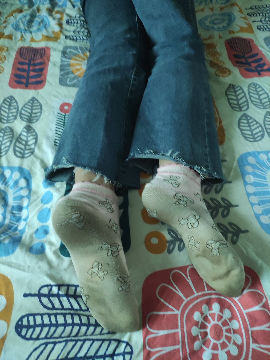 dirtysockslove's tweet photo. 小3mm穿了4周的极致重口味，离得老远就能闻到浓烈的酸臭味，袜底变得黑黄看不出原本的颜色，这样的袜子你值得拥有！！
#恋袜 #棉袜 #重口味 #臭袜子 #袜 #原味 #原味袜子 #原味袜 #丝袜 #舞蹈生 #舞蹈袜 #原味内衣 #连裤袜 #军训 #军训袜 #军训鞋 https://t.co/fQqocJIROA