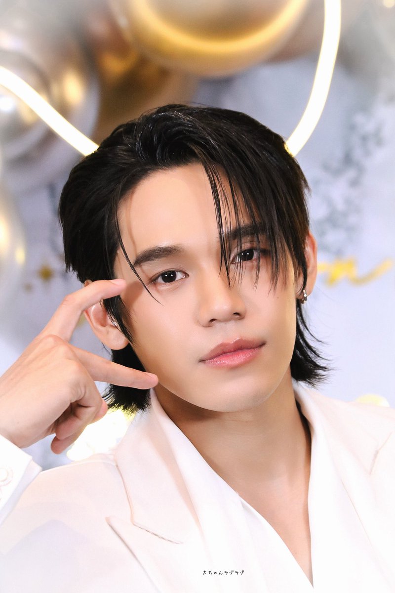 ohchanraburabu's tweet photo. เขาทำให้นี้มีแรงแบกกล้องไปหา https://t.co/YsXnsVvlSX
