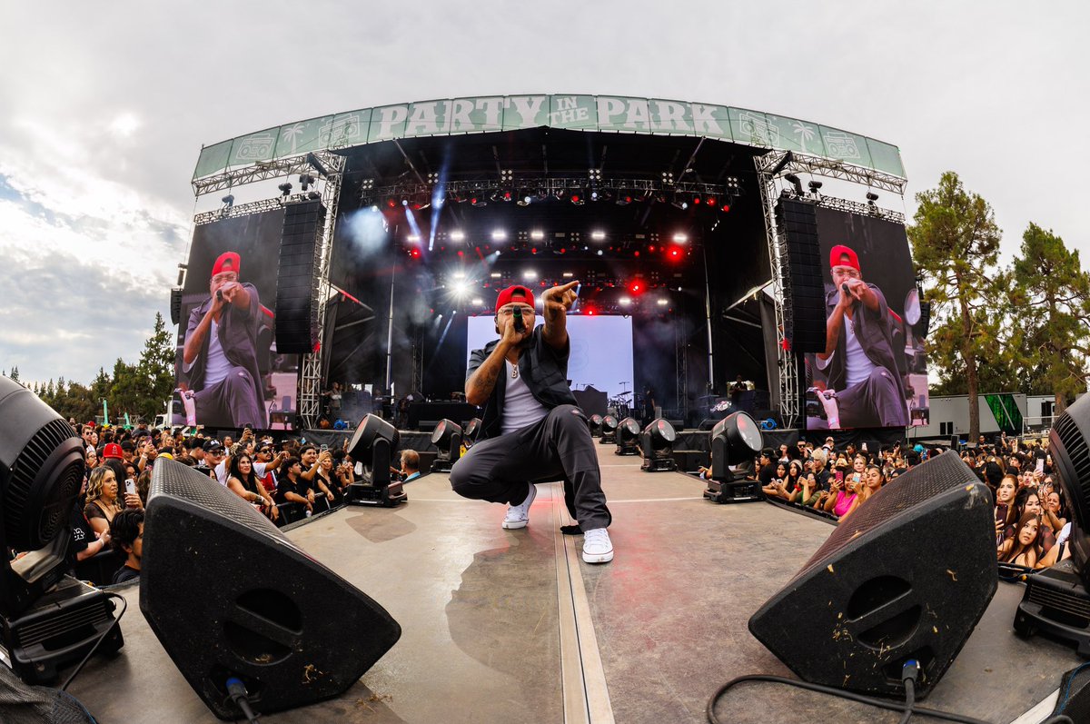 smoss's tweet photo. Bow Wow x Big Draco “Party In the Park” Festival. Thank You Fresno CA. @souljaboy https://t.co/e2aeMX8r3a