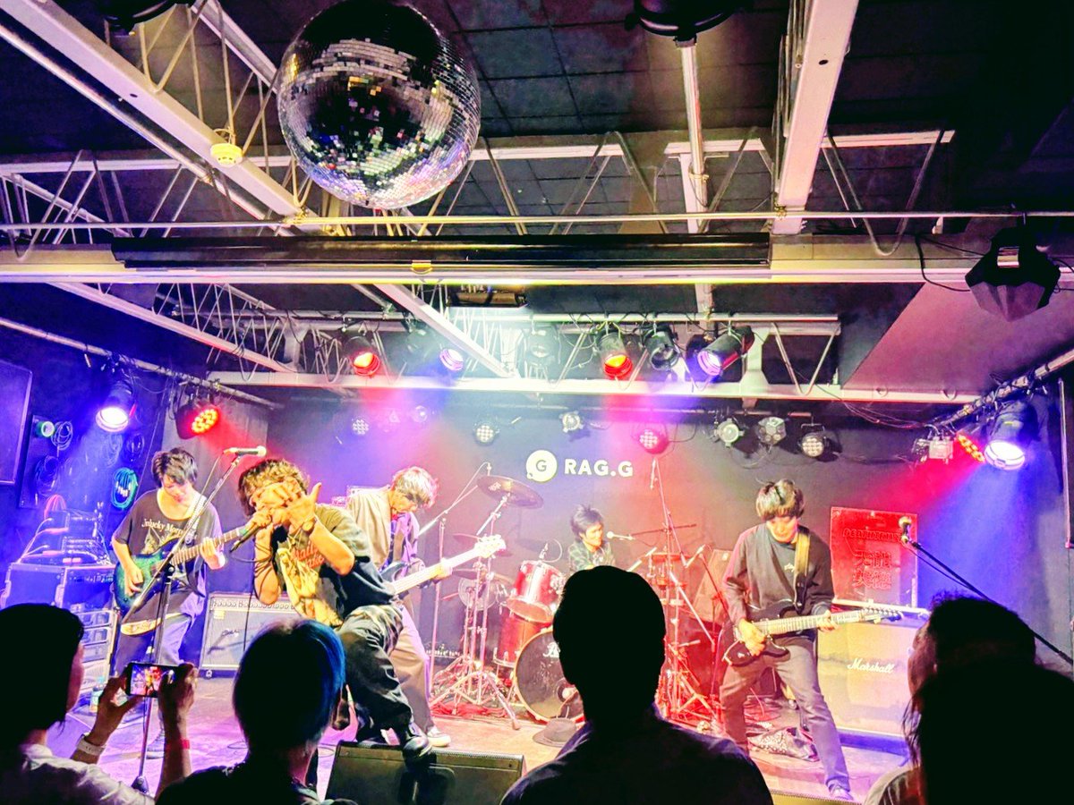 DEATHTRUST2's tweet photo. 昨日のPOSITIVE GROWTH vol.88
ありがとうございました
主催者様、ラグジースタッフの皆様、対バンの皆様、そしてご来場いただいた全ての皆様本当にありがとうございました
次回のライブは決まってません
誘ってください
有給使って乗り込みます
まだまだ若いもんには負けないサラリーバンド頑張ります https://t.co/02c3qgW0iO