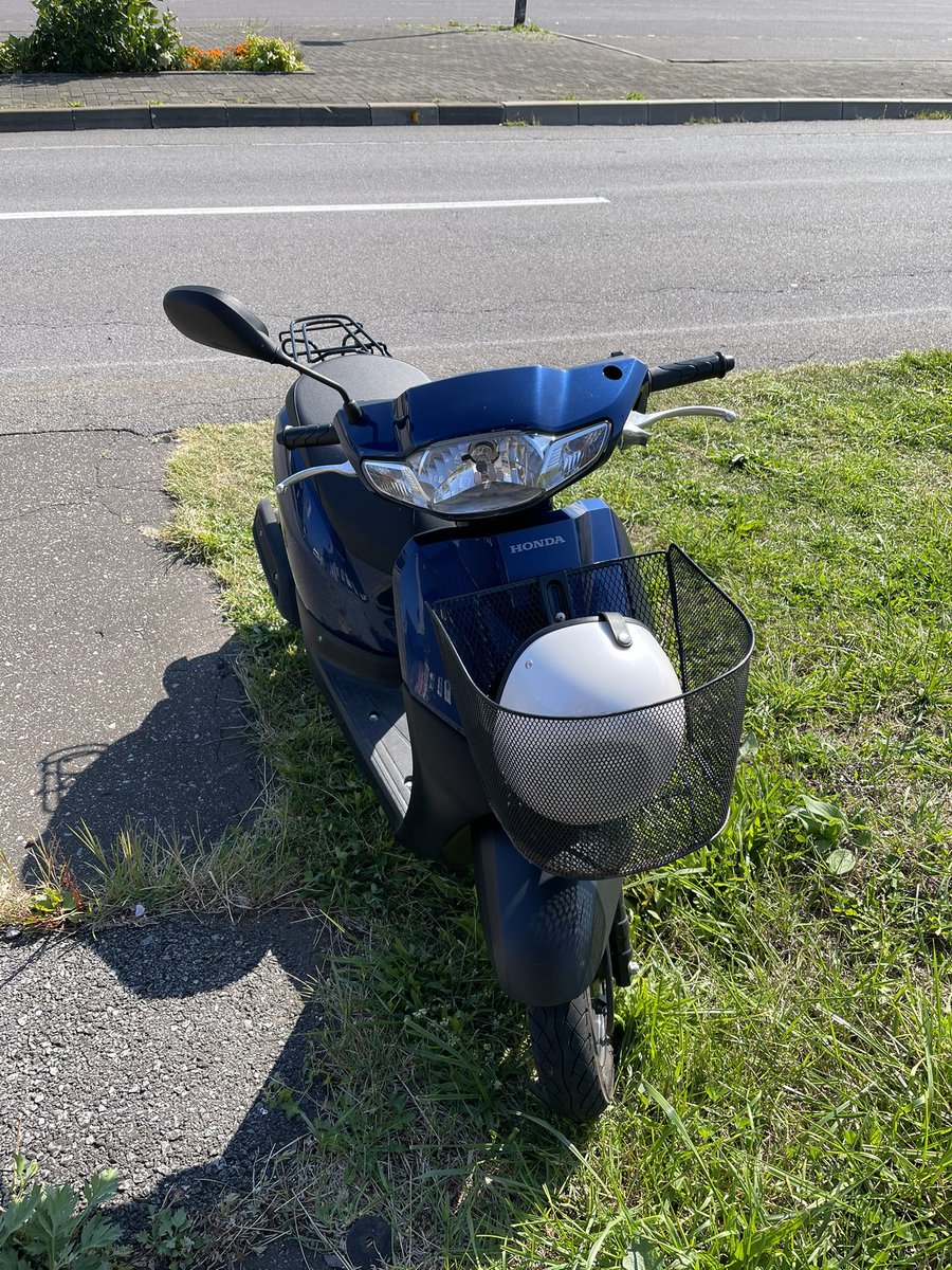 vespa50sv's tweet photo. 執念のGET

今日の相棒

ありがとなー！出発！ https://t.co/tyAuYQGjvy