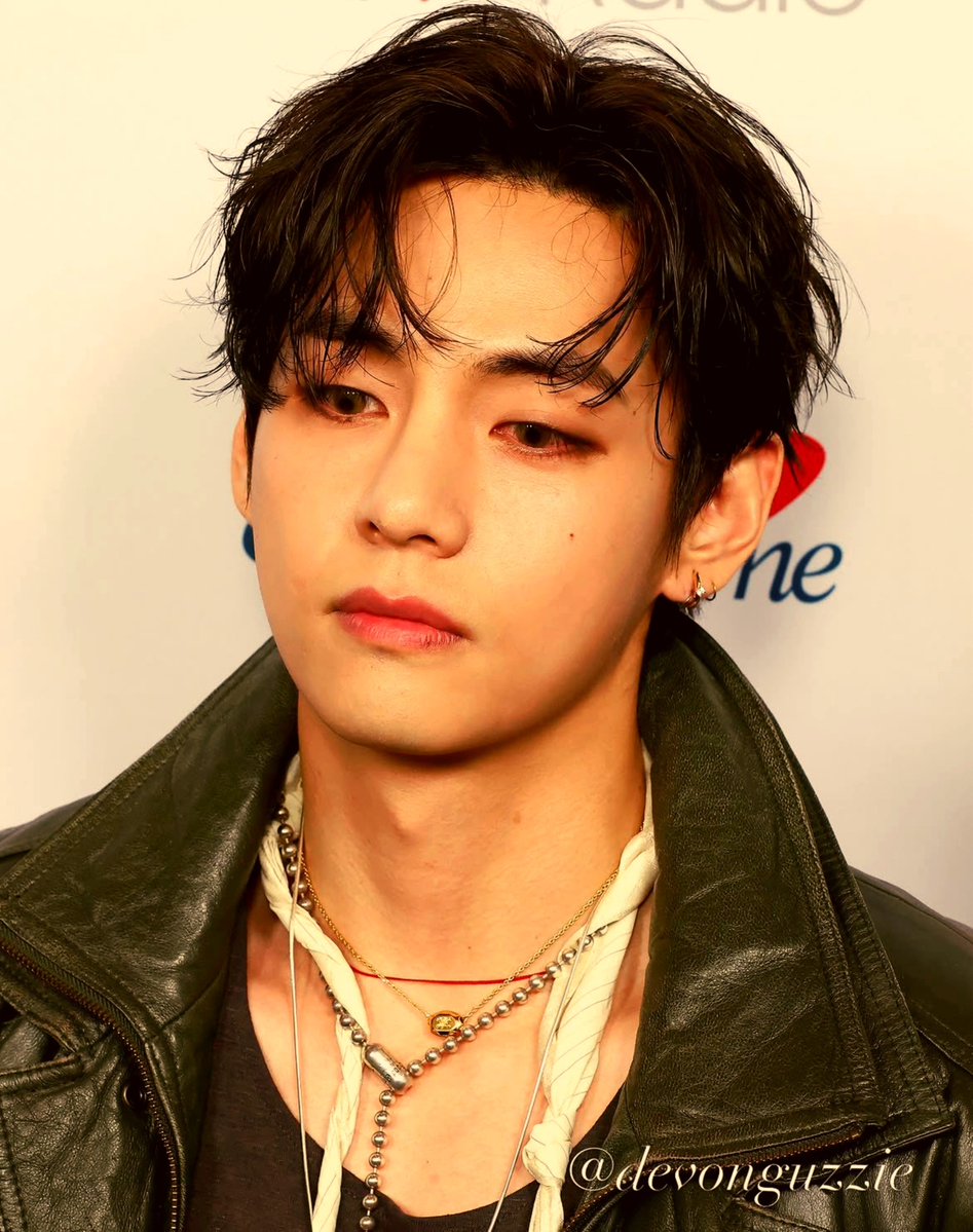 7withluv__'s tweet photo. god bless his dad's genetics. https://t.co/Lw71O8K2OQ