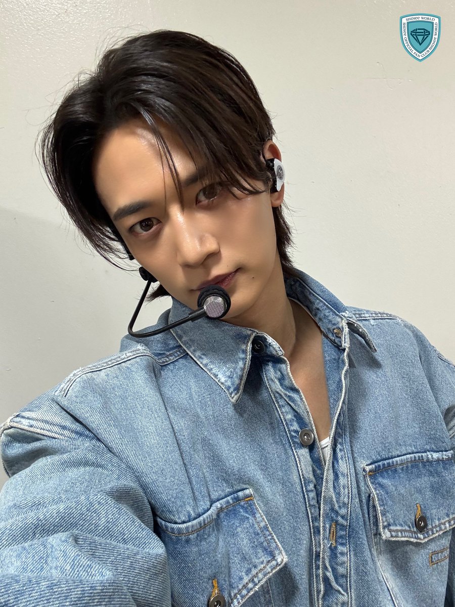 Zolshinee2min_5's tweet photo. 260920 Inkigayo 
Minho Make it hot 🔥
#Minho #민호  #샤이니 #SHINee https://t.co/AWsoJRzHpD