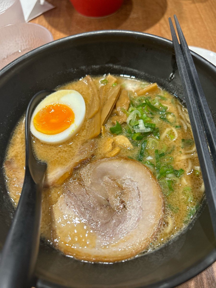harperrobertsa1's tweet photo. Just found the coziest hole-in-the-wall ramen spot in downtown! The tonkotsu broth was rich, noodles perfectly chewy, and the soft-boiled egg oozed yolk in the best way. 10/10 will be back tomorrow for more , https://t.co/8M8QEnqZk2