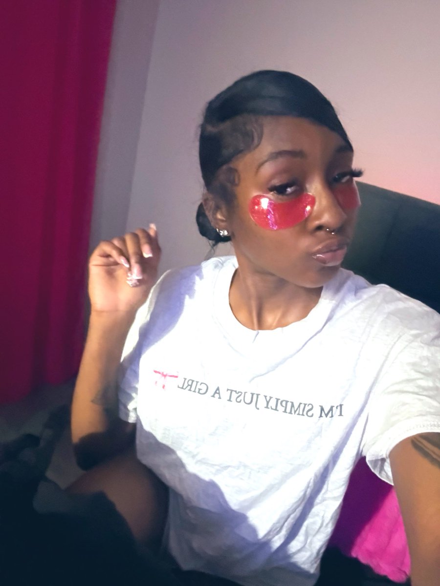 teeprettyasss's tweet photo. Idk these cute tho. https://t.co/RGopSHFauL