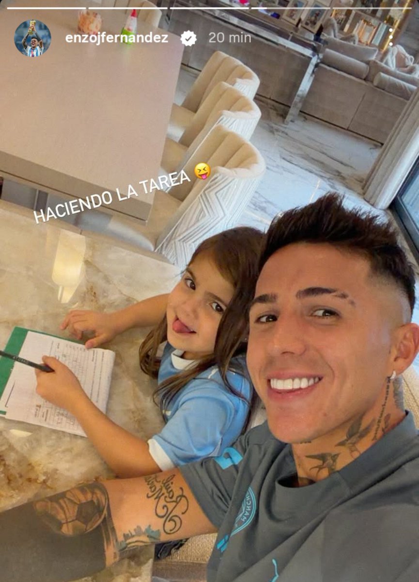 luperodelcarp's tweet photo. la maternidad sera con Enzo Fernández o no sera https://t.co/qMd9u8JsxI