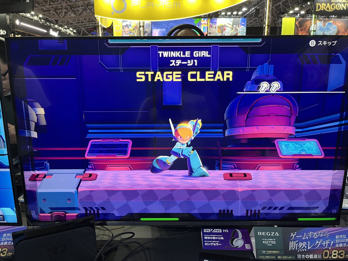 Genki_JPN's tweet photo. I played Mega Man Dual Override at TGS!

The graphics and art style look great, but the game is super hard! 

First level was easy but the second level ramped up a lot. You can choose special buffs like extra shield or automatic charging shots at the start of the level. I died a lot with the tough platforming sections where it is easy to fall into the pits. Room to room there was a lot of obstacles with small windows to avoid. 

The second boss I fought was really tough. He flies around the screen so it’s hard to shoot him and he has constant projectiles that circle around the screen. I died a lot and could not beat him in time. Special moves were cool and animations look great. Seems like it will be a challenging game.