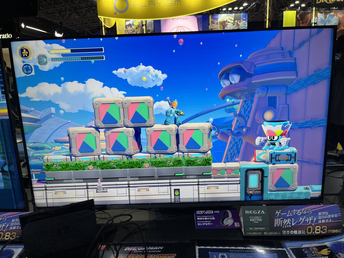 Genki_JPN's tweet photo. I played Mega Man Dual Override at TGS!

The graphics and art style look great, but the game is super hard! 

First level was easy but the second level ramped up a lot. You can choose special buffs like extra shield or automatic charging shots at the start of the level. I died a lot with the tough platforming sections where it is easy to fall into the pits. Room to room there was a lot of obstacles with small windows to avoid. 

The second boss I fought was really tough. He flies around the screen so it’s hard to shoot him and he has constant projectiles that circle around the screen. I died a lot and could not beat him in time. Special moves were cool and animations look great. Seems like it will be a challenging game.