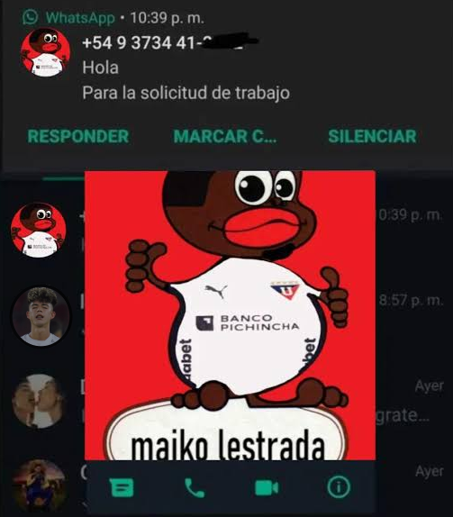 KaiserDeLDU's tweet photo. Yo a Estrada lo respeto por plantarse al arbitraje que nos venía jodiendo.
Cómo juegue a la pelotita es secundario. https://t.co/Mh9kynooyk