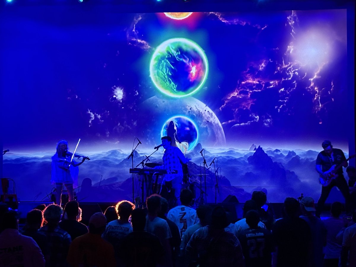 wrighteousj's tweet photo. Thank you Rocket League world for always welcoming @TheCityofSound with open arms. I love doing concerts this time of year bc then I get an excuse to watch the tournament 😂 https://t.co/G1VBfpG5CX