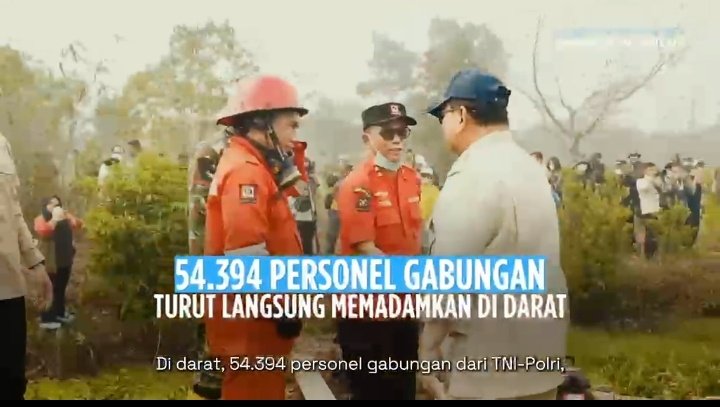 NSusanti80's tweet photo. Pemerintah terus memperkuat upaya penanggulangan kebakaran hutan dan lahan (karhutla) melalui operasi pemadaman terpadu yang melibatkan unsur TNI, BNPB, Polri, dan masyarakat.

#kemendespdt
#bpsdmkemendespdt
#tppkerjaberdampak https://t.co/lYK0jtpXd3