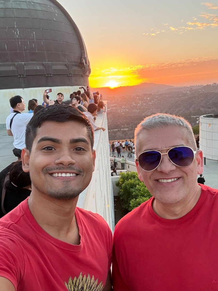 ChristianMaltez's tweet photo. Griffith Observatory: é um famoso observatório astronômico, planetário e museu de ciências localizado no Griffith Park, no topo do Monte Hollywood, em Los Angeles, Califórnia, com uma vista panorâmica incrível da cidade. https://t.co/sSqfdZYx53
