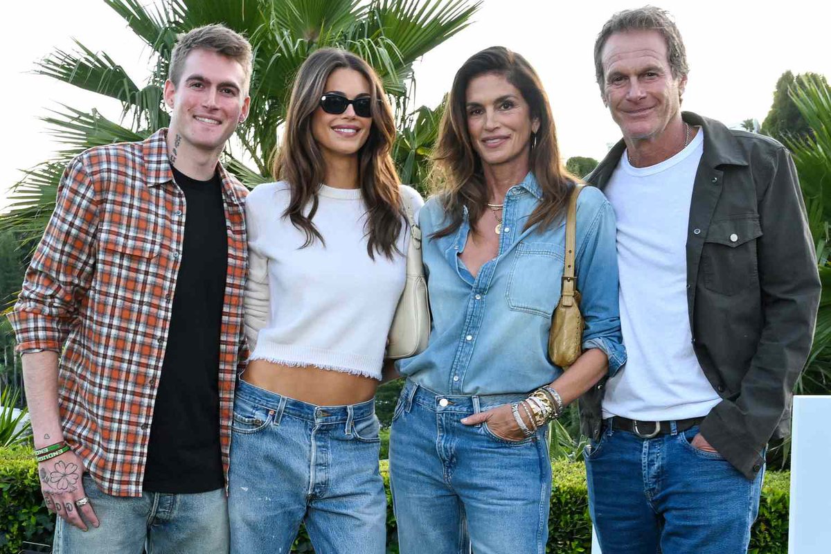 yashar's tweet photo. Presley Gerber, the son of Cindy Crawford and Rande Gerber, has died. 

He was 27. 

The cause of death is not yet known. 

Presley had spoken openly about living with mental health challenges and addiction, including panic attacks and a years-long struggle with drug use. 

In recent years, he talked publicly about his efforts to recover, stop drinking and find the right treatment, saying he hoped that sharing his experience would help other people feel less alone

TMZ first to report.
