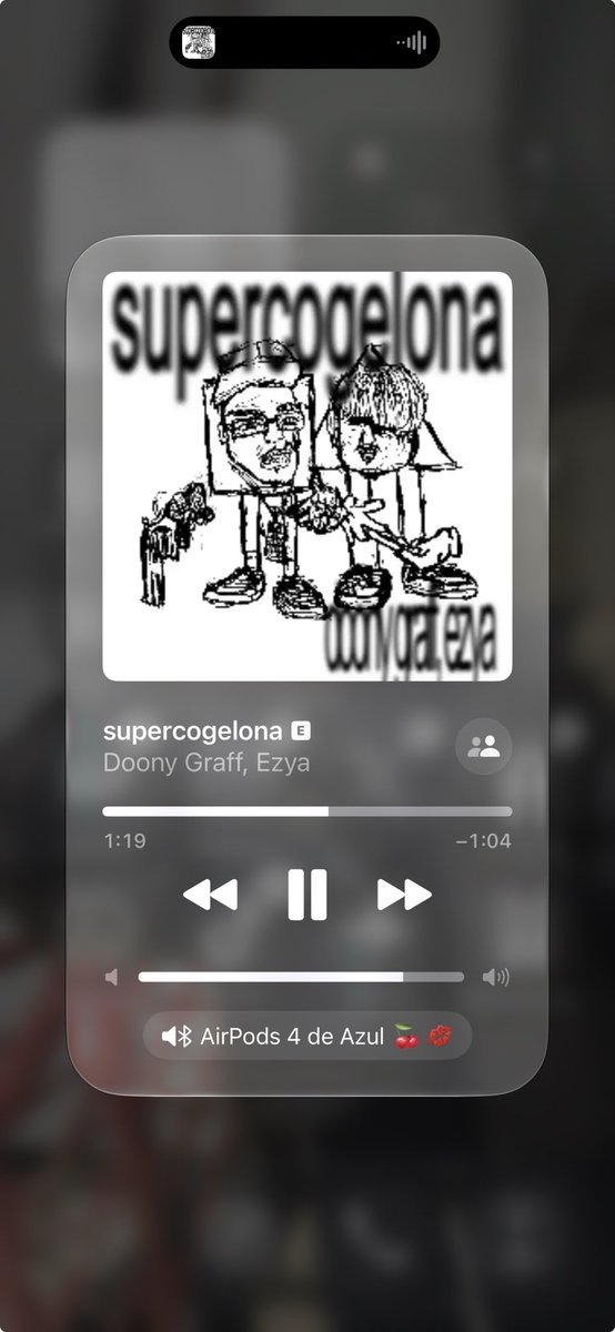 jbtxtsun's tweet photo. JAKAKAKAKK por q mi bro me recomendo esta rola? 

tú q haces escuchando eso pa https://t.co/CK4cvEYj4F