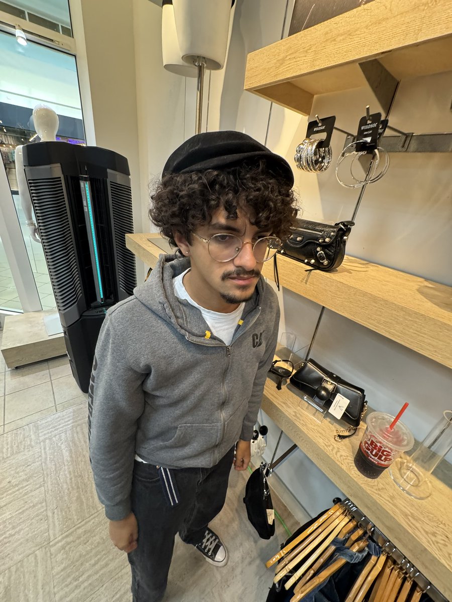 SmilePIease_'s tweet photo. https://t.co/Oj1CvfgFWm