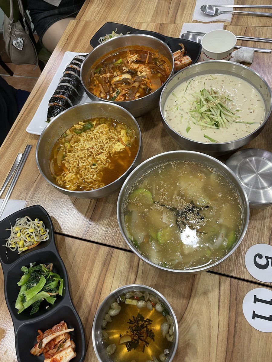 hisaUknow's tweet photo. すでに3日目ですが、韓国に来ております(^^) https://t.co/8XruWqYwXM